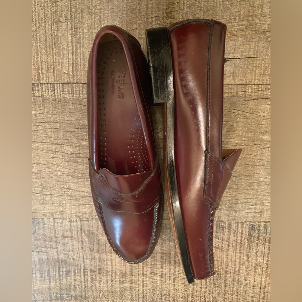 G.H Bass & Co. Weejuns Loafers Size 10